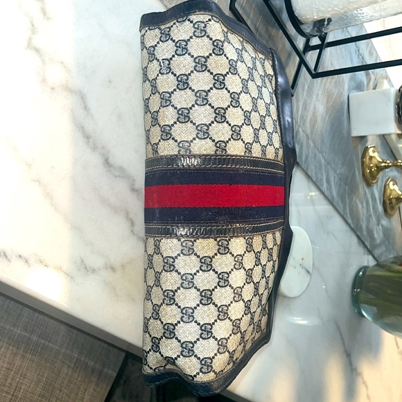 AUTHENTIC VINTAGE GUCCI SUPREME OVERSIZED CLUTCH - Picture 4 of 8